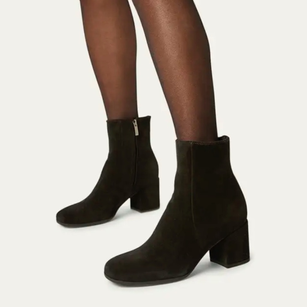 Le Canadienne Black Ankle Boots